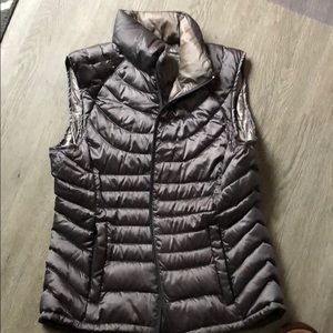 Silver-grey lightweight down vest